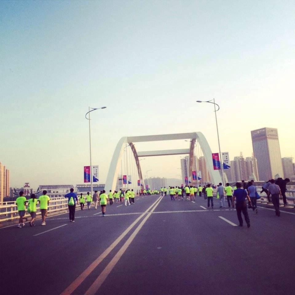 城市奔跑团建