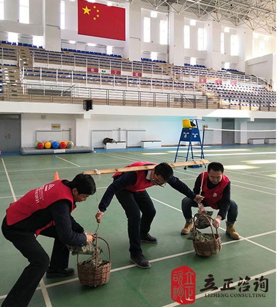 培训快讯培训时间：11月27日培训地点:和平校区培训单位:甘肃某某大学第一党支部培训课程:党建活动