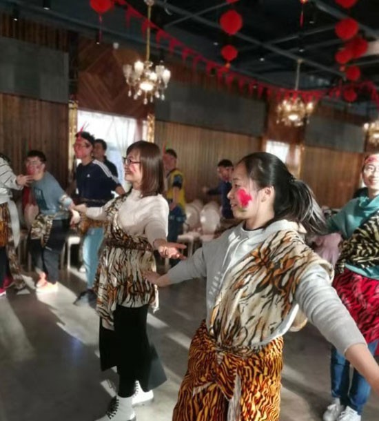 培训快讯培训时间：11月15日培训地点:城建培训中心培训单位:国家电网**公司培训课程:非洲鼓——鼓舞飞扬