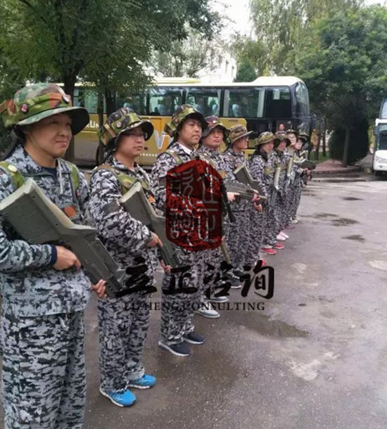 培训快讯培训时间：10月22日培训单位：甘肃建科培训课程：CS真人对抗赛培训人数：21人培训老师：天狼