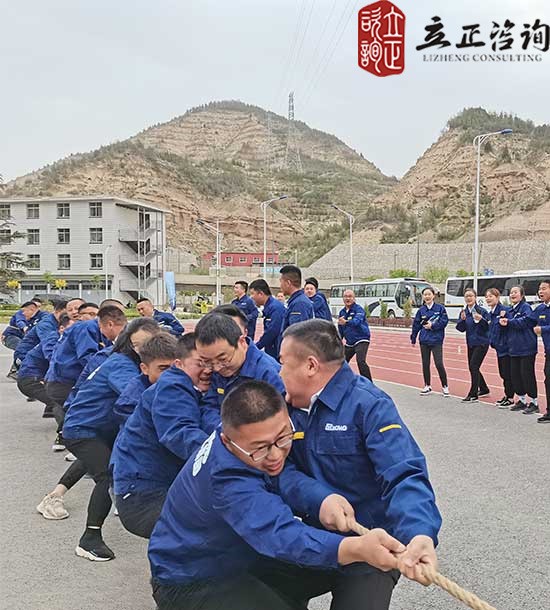 培训单位:甘肃和锐德培训课程:军事训练